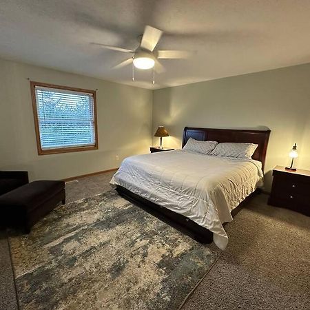 Inviting 3 Bed 2.5 Bath Townhome In Wadsworth Kültér fotó