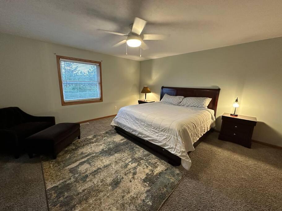 Inviting 3 Bed 2.5 Bath Townhome In Wadsworth Kültér fotó
