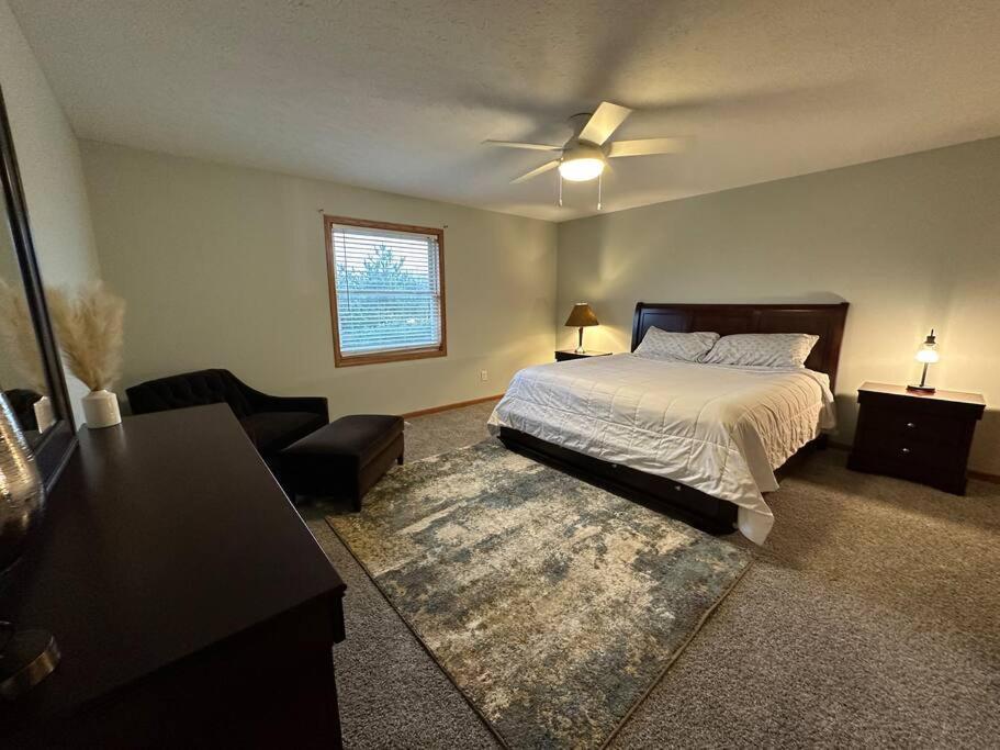 Inviting 3 Bed 2.5 Bath Townhome In Wadsworth Kültér fotó