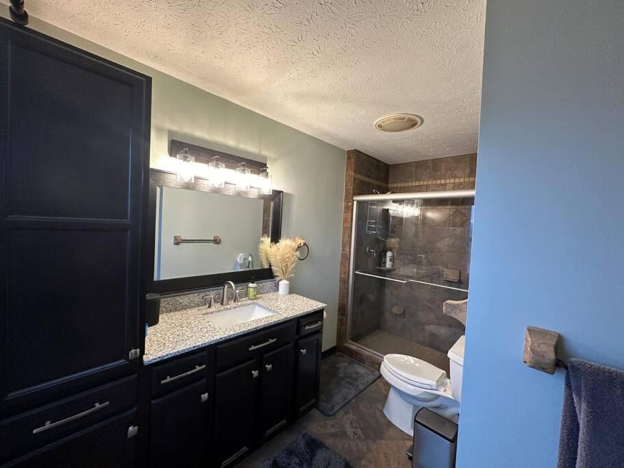 Inviting 3 Bed 2.5 Bath Townhome In Wadsworth Kültér fotó