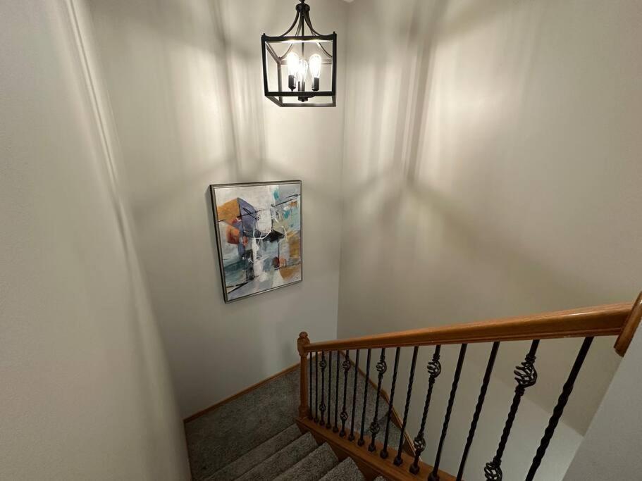 Inviting 3 Bed 2.5 Bath Townhome In Wadsworth Kültér fotó