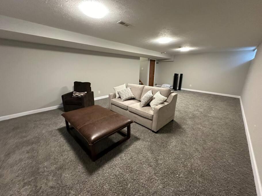 Inviting 3 Bed 2.5 Bath Townhome In Wadsworth Kültér fotó